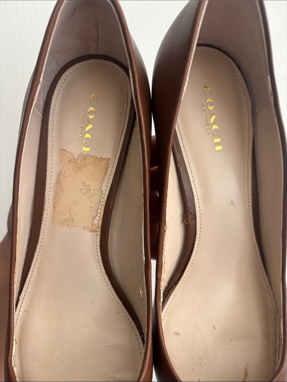 COACH Brown Leather Pointed Toe Flats with Patterned Toe and Gold Plaque - Picture 4 of 16